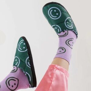 BAGGU Green Smiley Face Slippers